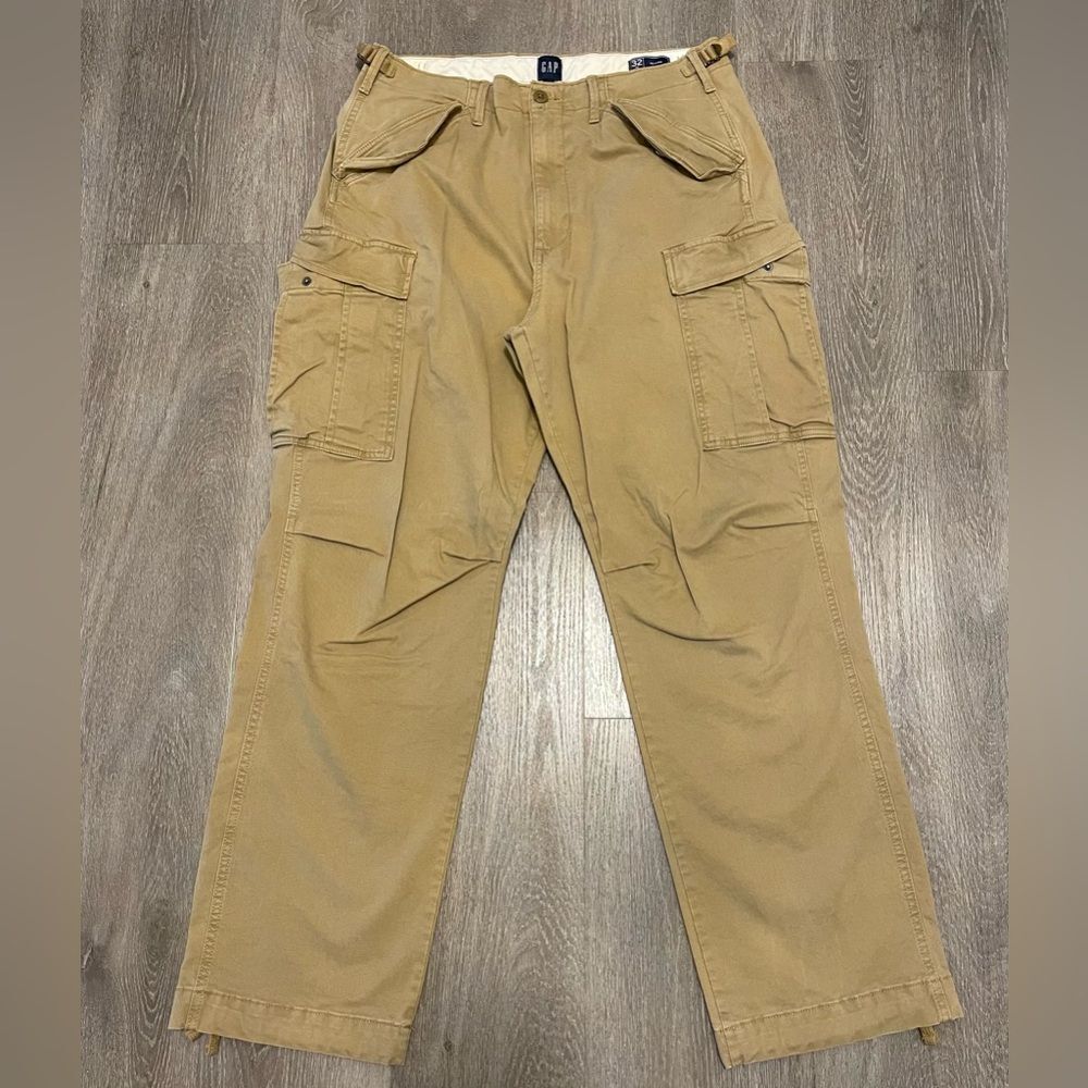 Gap Relaxed Men's khaki Cargo Pants size 32x32